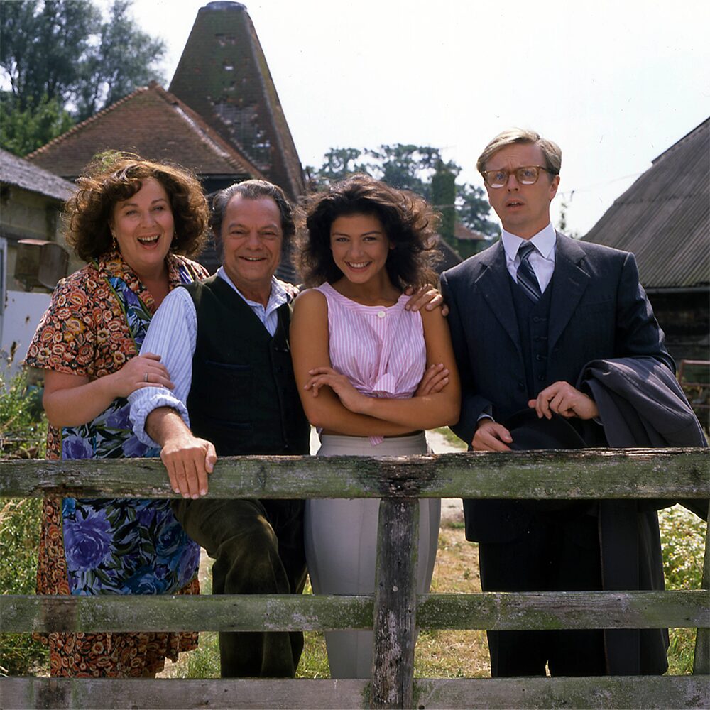 The Darling Buds Of May 01