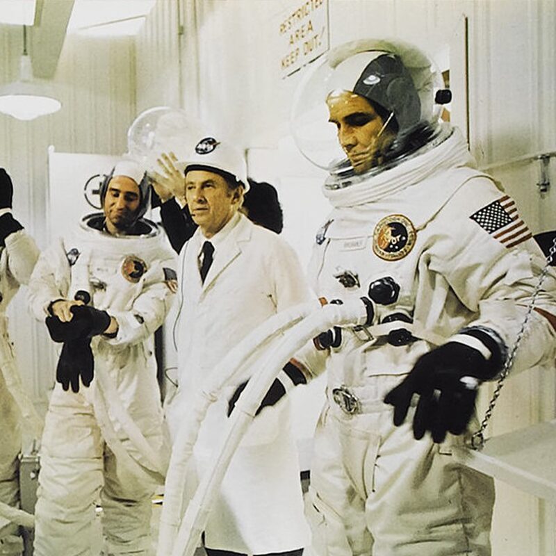 Capricorn One 04
